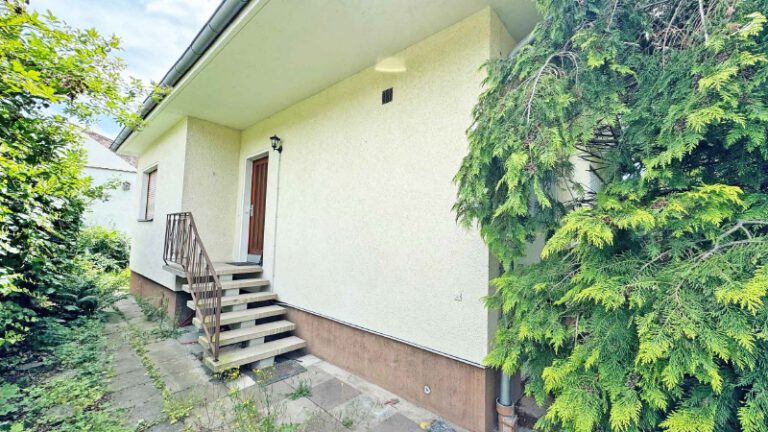 Berlin - interessanter Bungalow für die kleine Familie, zentral nahe Rudower Dorfkern