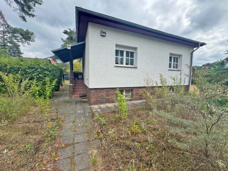 Eichwalde - schönes Baugrundstück mit kleinem Bestandshaus