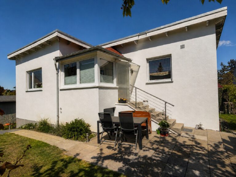 Berlin - Familienobjekt - 2 Bungalows auf einem Grundstück
