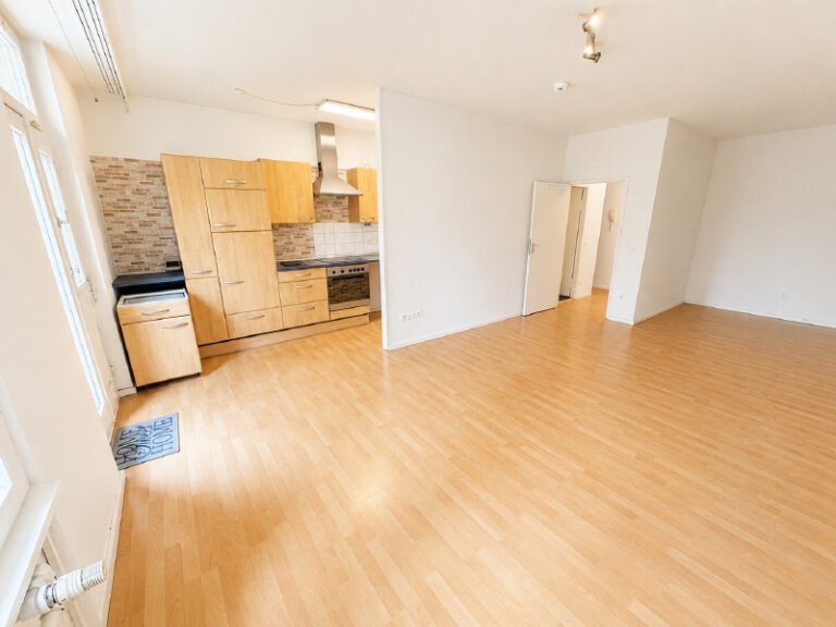 Berlin - freie Wohnung in Tiergarten mit Spreeblick