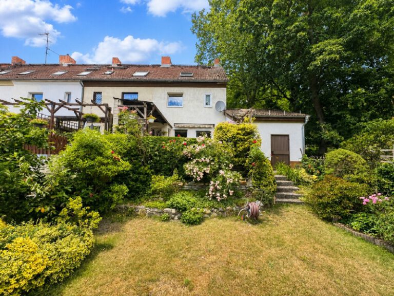 Berlin - Wohnen in der Krugpfuhlsiedlung – Reihenendhaus mit sonnigem Südgarten