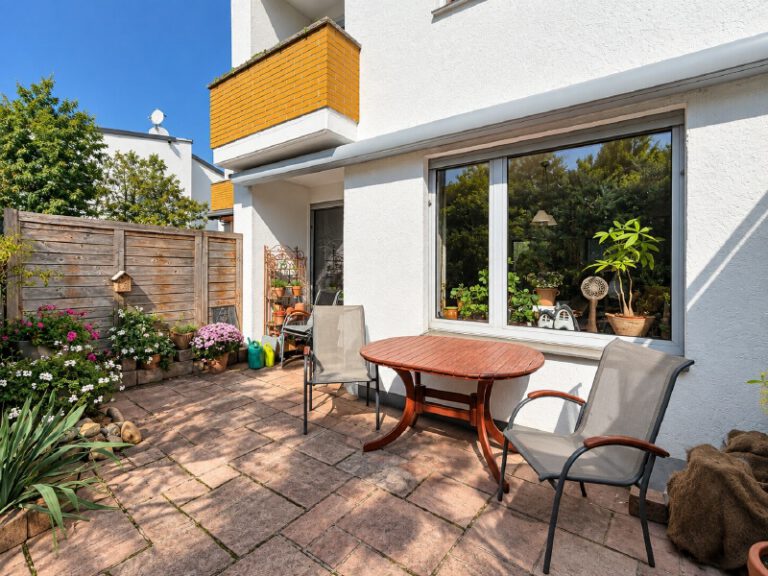 Berlin - Einziehen und wohlfühlen: Modernisiertes Reihenhaus in Buckow
